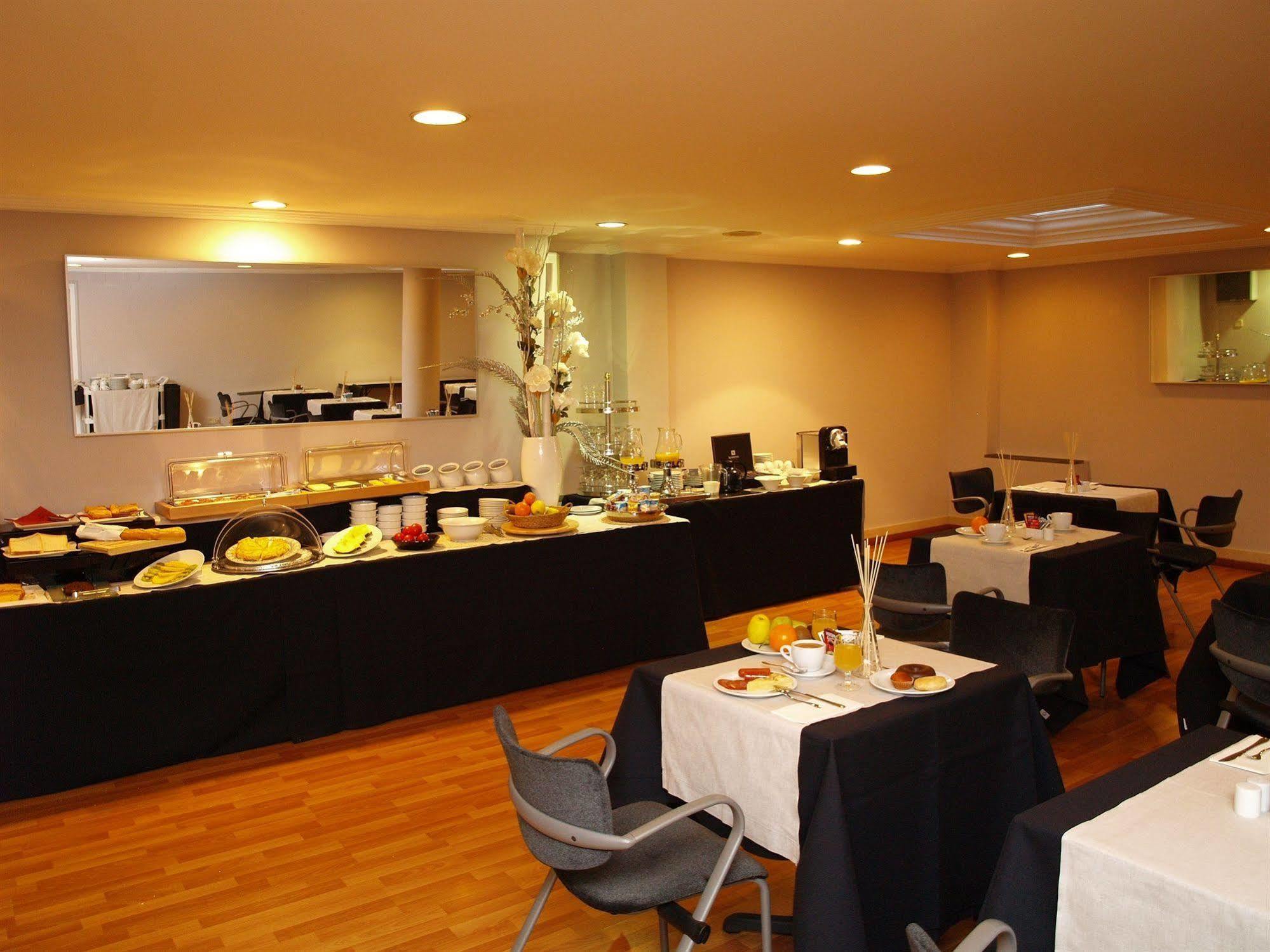 Hotel Abbot Barcelona Ngoại thất bức ảnh