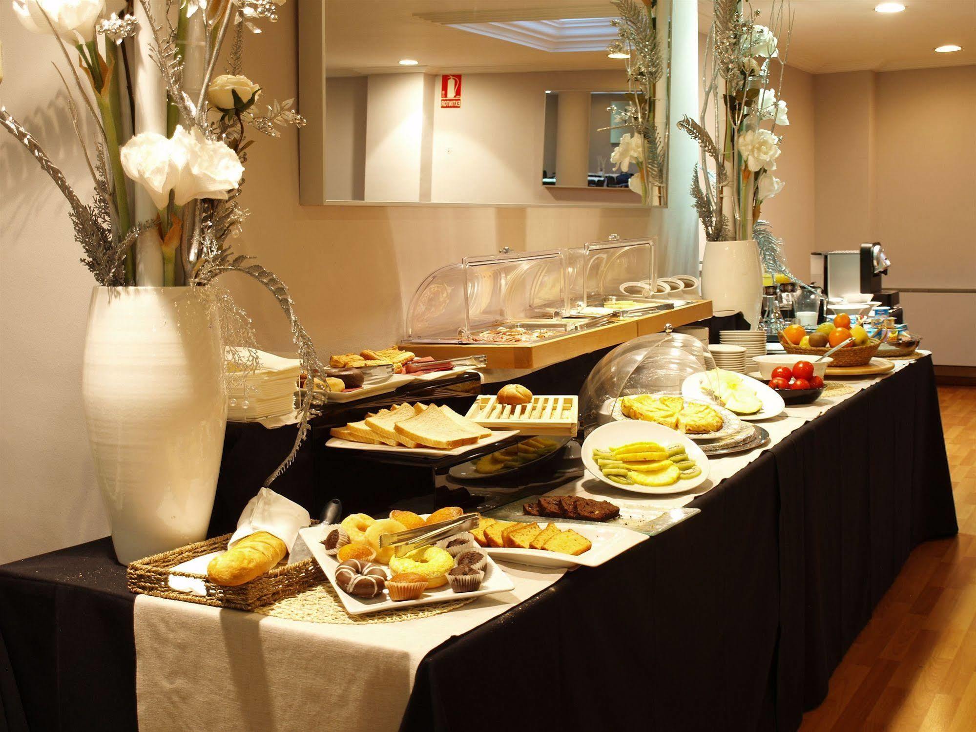 Hotel Abbot Barcelona Ngoại thất bức ảnh