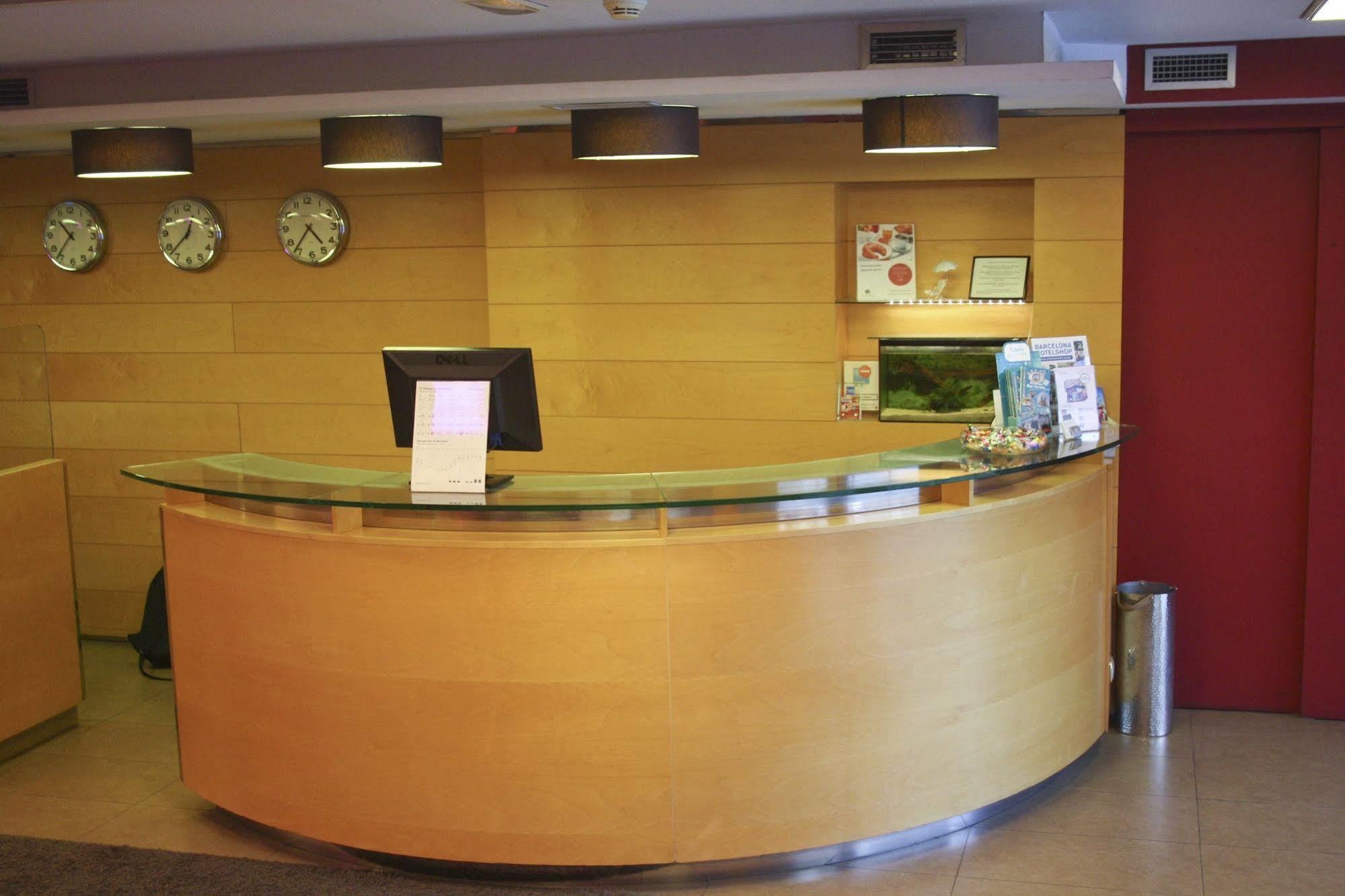 Hotel Abbot Barcelona Ngoại thất bức ảnh